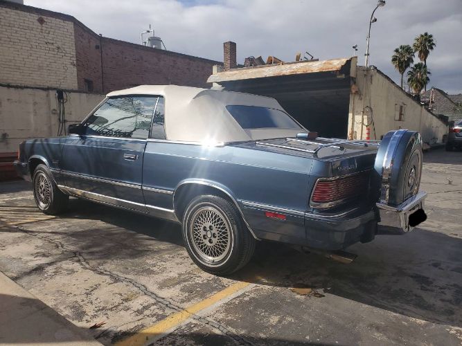 Chrysler-Lebaron-1986-Blue-12