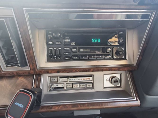 Chrysler-Lebaron-1986-Blue-6