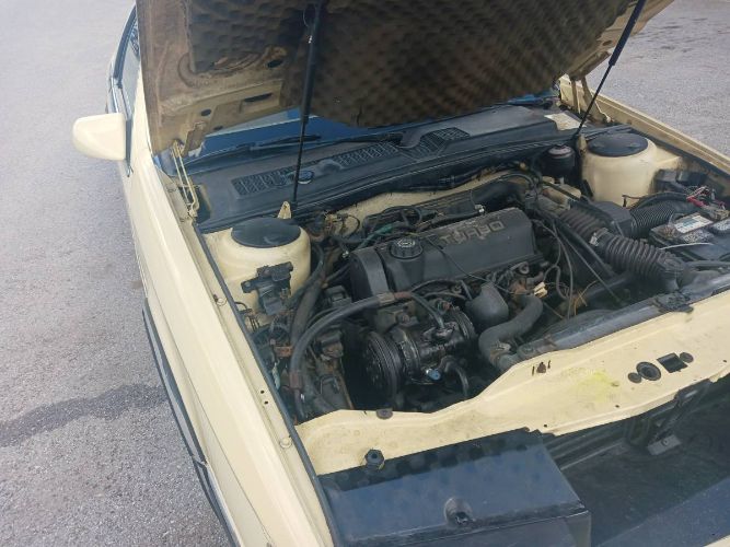 Chrysler-Lebaron-1989-4