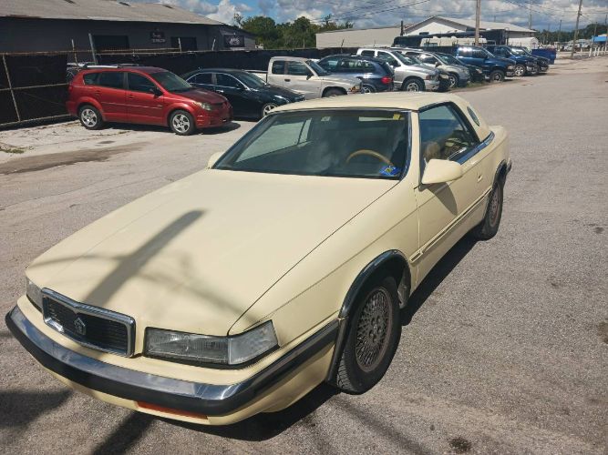 Chrysler-Lebaron-1989