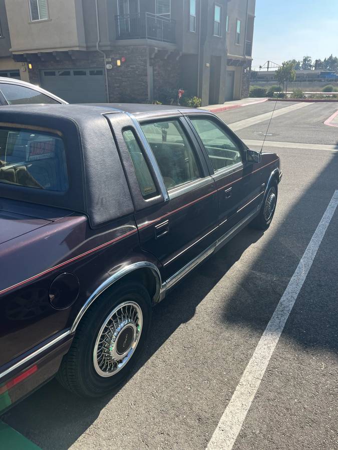 Chrysler-Lebaron-1992-custom-3