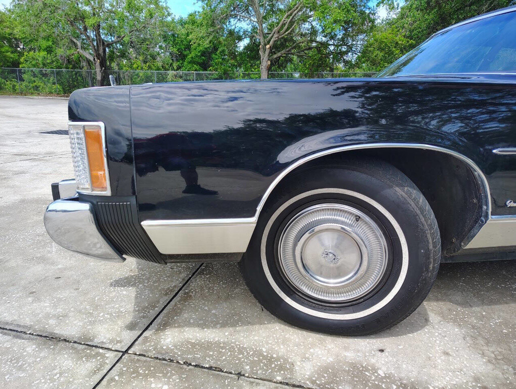 Chrysler-New-Yorker-1975-1