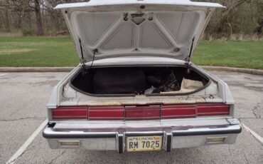 Chrysler-New-Yorker-1979-10