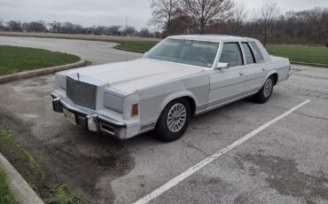 Chrysler-New-Yorker-1979-2