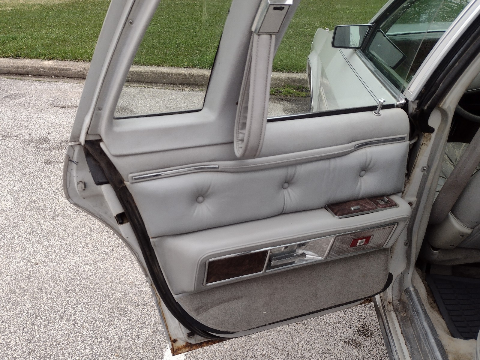 Chrysler-New-Yorker-1979-20