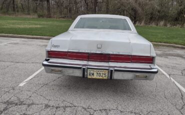 Chrysler-New-Yorker-1979-3