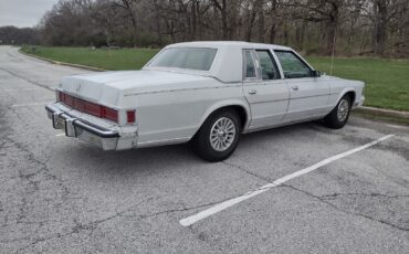 Chrysler-New-Yorker-1979-4