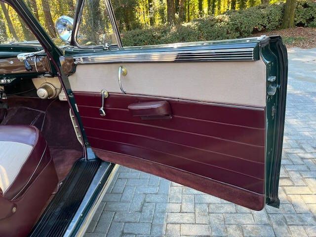 Chrysler-New-yorker-1948-Pacific-GreenTan-To-Burgundy-17