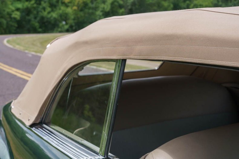 Chrysler-New-yorker-1951-Juniper-Green-Metall-Beige-Leather-code-47