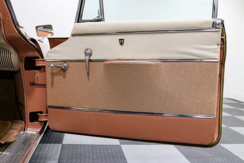 Chrysler-New-yorker-1955-Coral-White-15