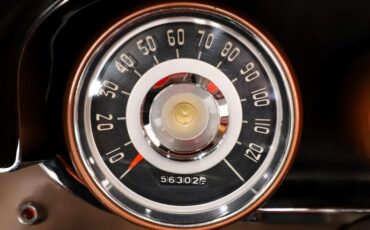 Chrysler-New-yorker-1957-Cloud-White-Ghaugin-Red-14