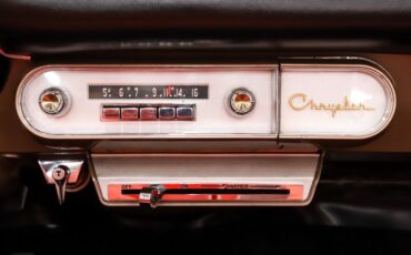 Chrysler-New-yorker-1957-Cloud-White-Ghaugin-Red-34
