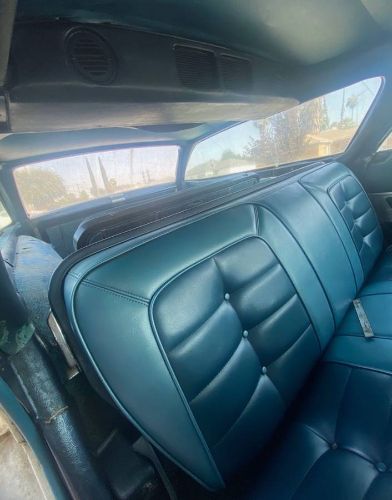 Chrysler-New-yorker-1964-5