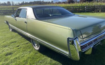Chrysler-New-yorker-1973-Green-Green-10
