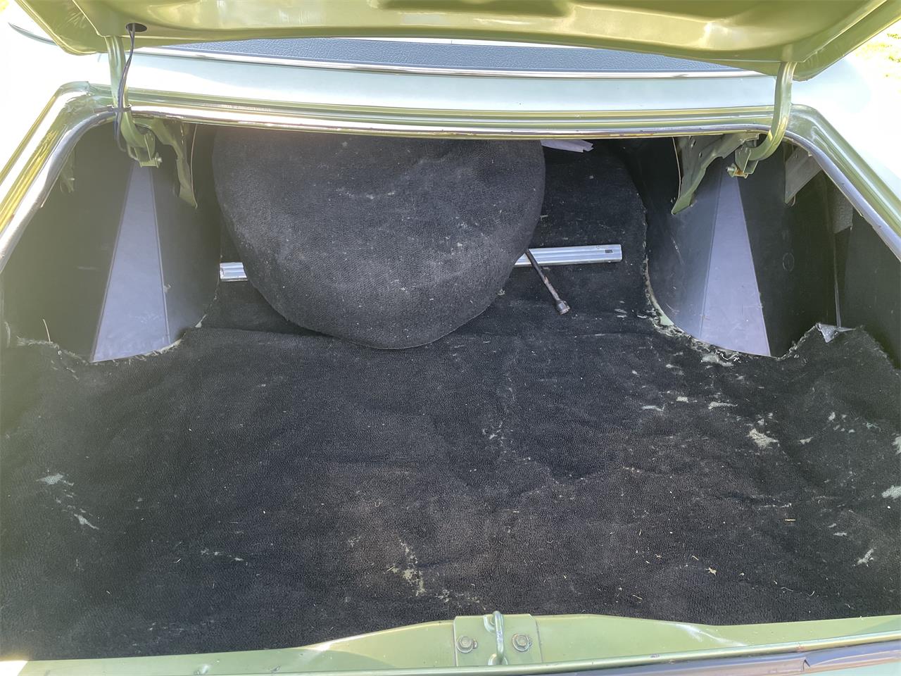 Chrysler-New-yorker-1973-Green-Green-11