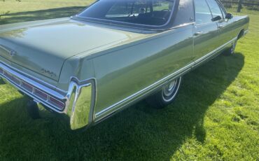Chrysler-New-yorker-1973-Green-Green-3