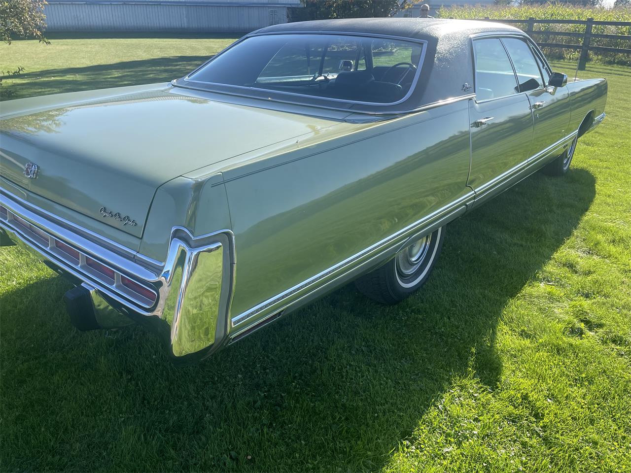 Chrysler-New-yorker-1973-Green-Green-3