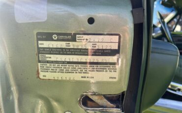 Chrysler-New-yorker-1973-Green-Green-4