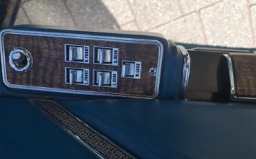 Chrysler-New-yorker-1974-Blue-Blue-13