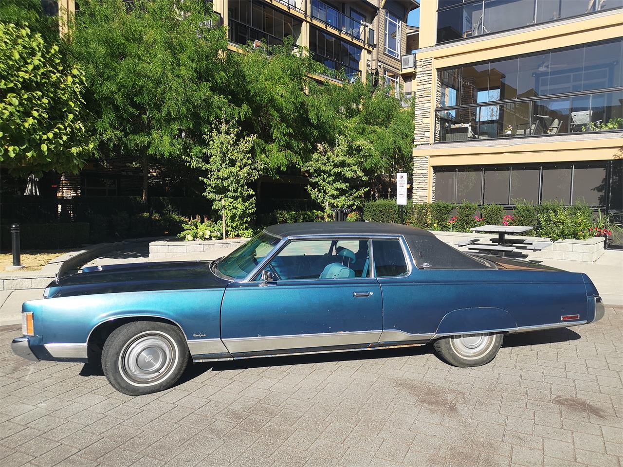 Chrysler-New-yorker-1974-Blue-Blue-8