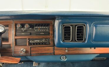 Chrysler-New-yorker-1976-Spinnaker-White-Blue-11