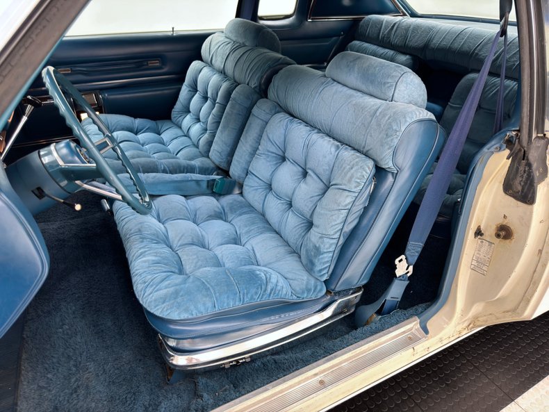 Chrysler-New-yorker-1976-Spinnaker-White-Blue-47