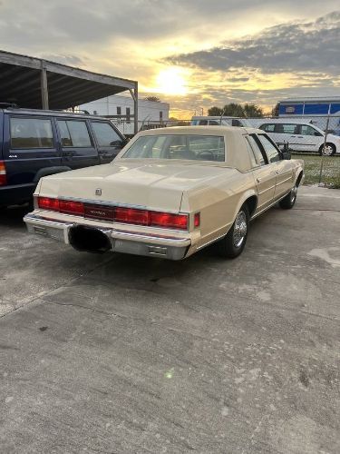 Chrysler-New-yorker-1979-8