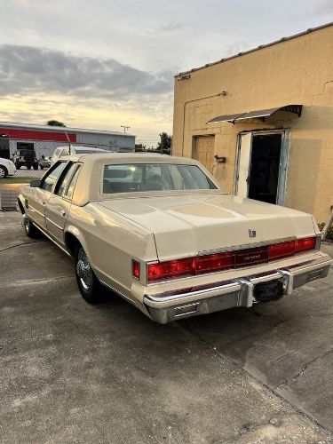 Chrysler-New-yorker-1979-9