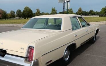 Chrysler-Newport-1976-1