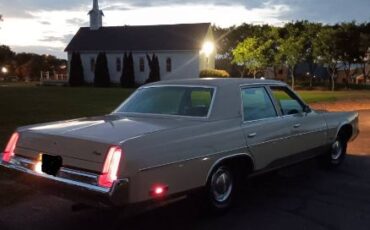Chrysler-Newport-1976-2