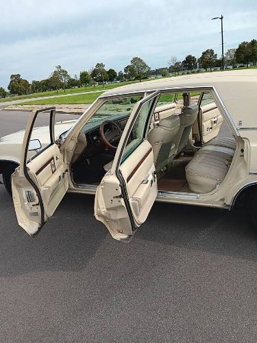Chrysler-Newport-1976-20