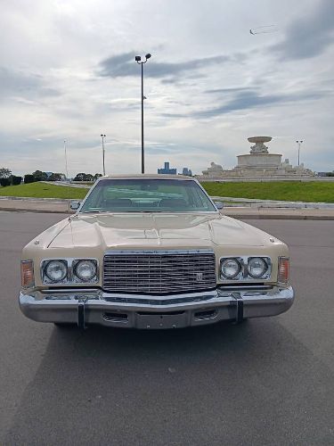 Chrysler-Newport-1976-24