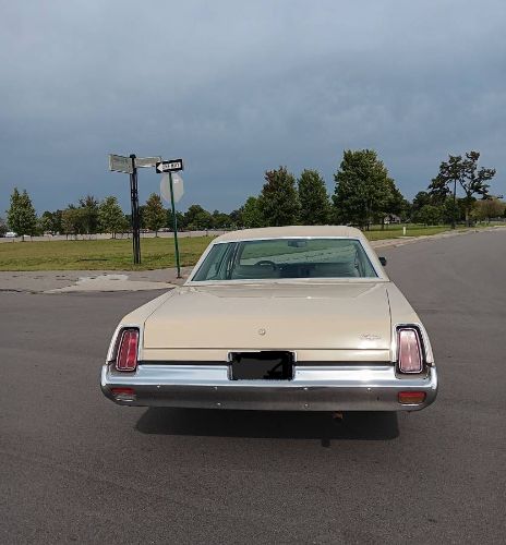 Chrysler-Newport-1976-5