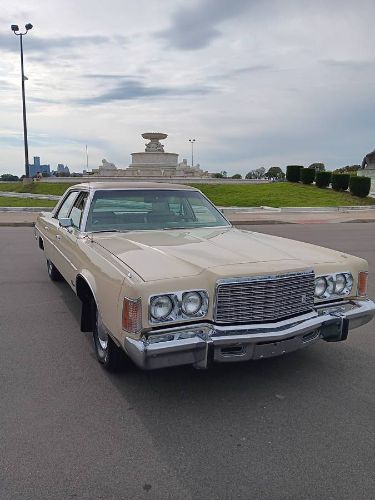 Chrysler-Newport-1976