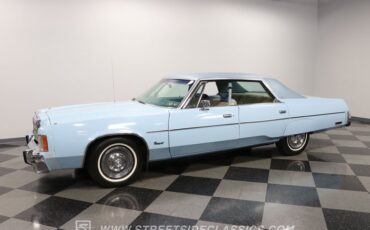 Chrysler-Newport-1977-Light-Blue-Blue-13
