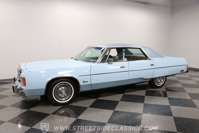 Chrysler-Newport-1977-Light-Blue-Blue-13