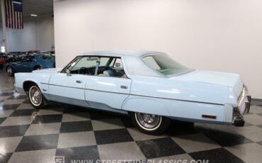 Chrysler-Newport-1977-Light-Blue-Blue-15