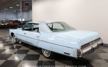 Chrysler-Newport-1977-Light-Blue-Blue-16