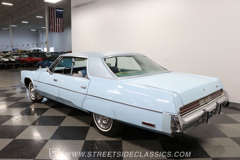 Chrysler-Newport-1977-Light-Blue-Blue-16