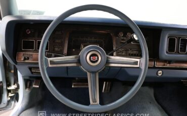 Chrysler-Newport-1977-Light-Blue-Blue-2