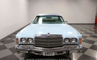 Chrysler-Newport-1977-Light-Blue-Blue-26