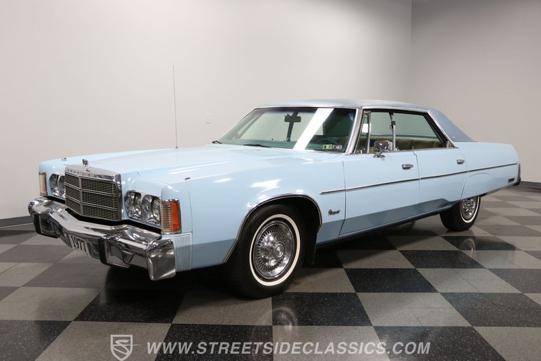 Chrysler-Newport-1977-Light-Blue-Blue-28