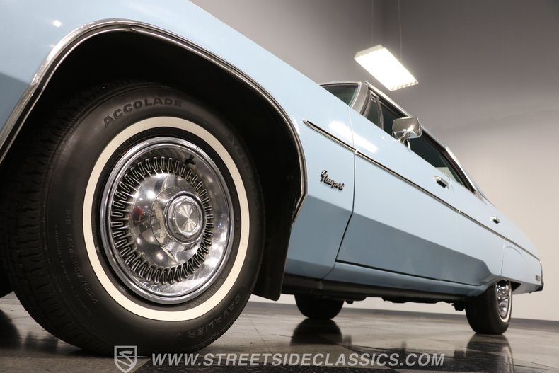 Chrysler-Newport-1977-Light-Blue-Blue-29