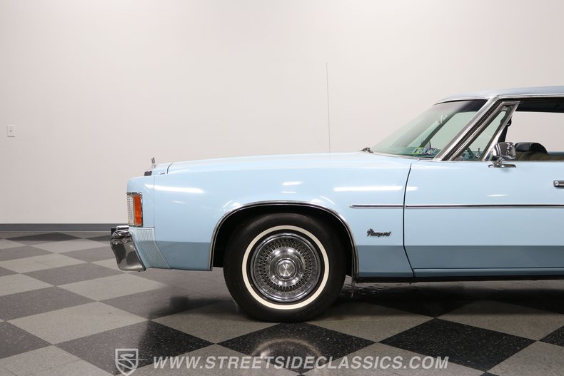 Chrysler-Newport-1977-Light-Blue-Blue-31