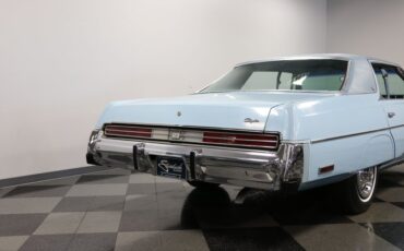 Chrysler-Newport-1977-Light-Blue-Blue-36