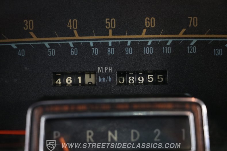 Chrysler-Newport-1977-Light-Blue-Blue-4