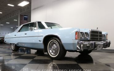 Chrysler-Newport-1977-Light-Blue-Blue-41