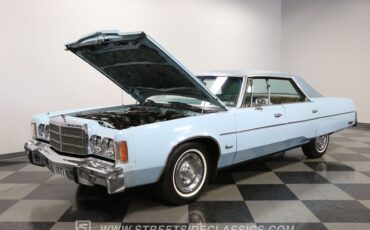 Chrysler-Newport-1977-Light-Blue-Blue-42