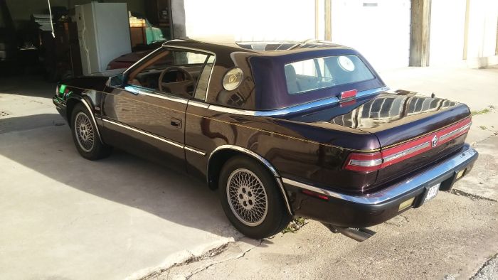 Chrysler-Other-1989-Burgundy-Tan-1