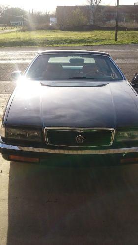 Chrysler-Other-1989-Burgundy-Tan-22